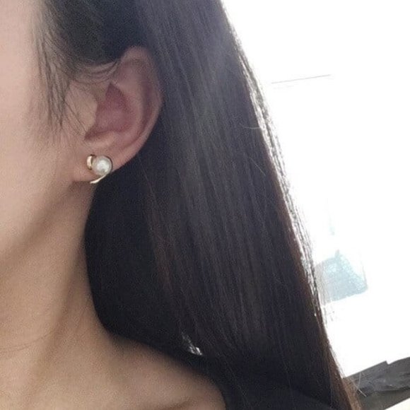 Pearl of Heart Stud Earrings - Picture 3 of 6